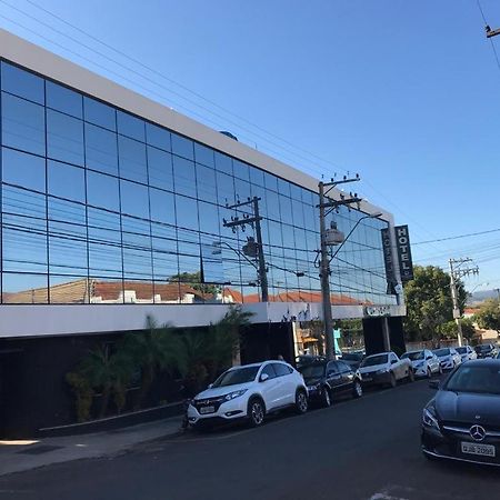 Hotel E Restaurante Canta Galo Jacarezinho Zewnętrze zdjęcie